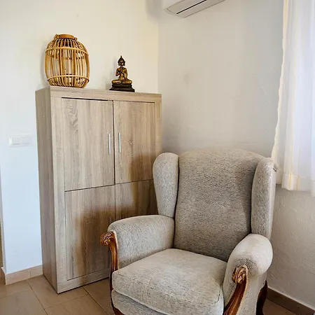 Apartament Valdezaque *